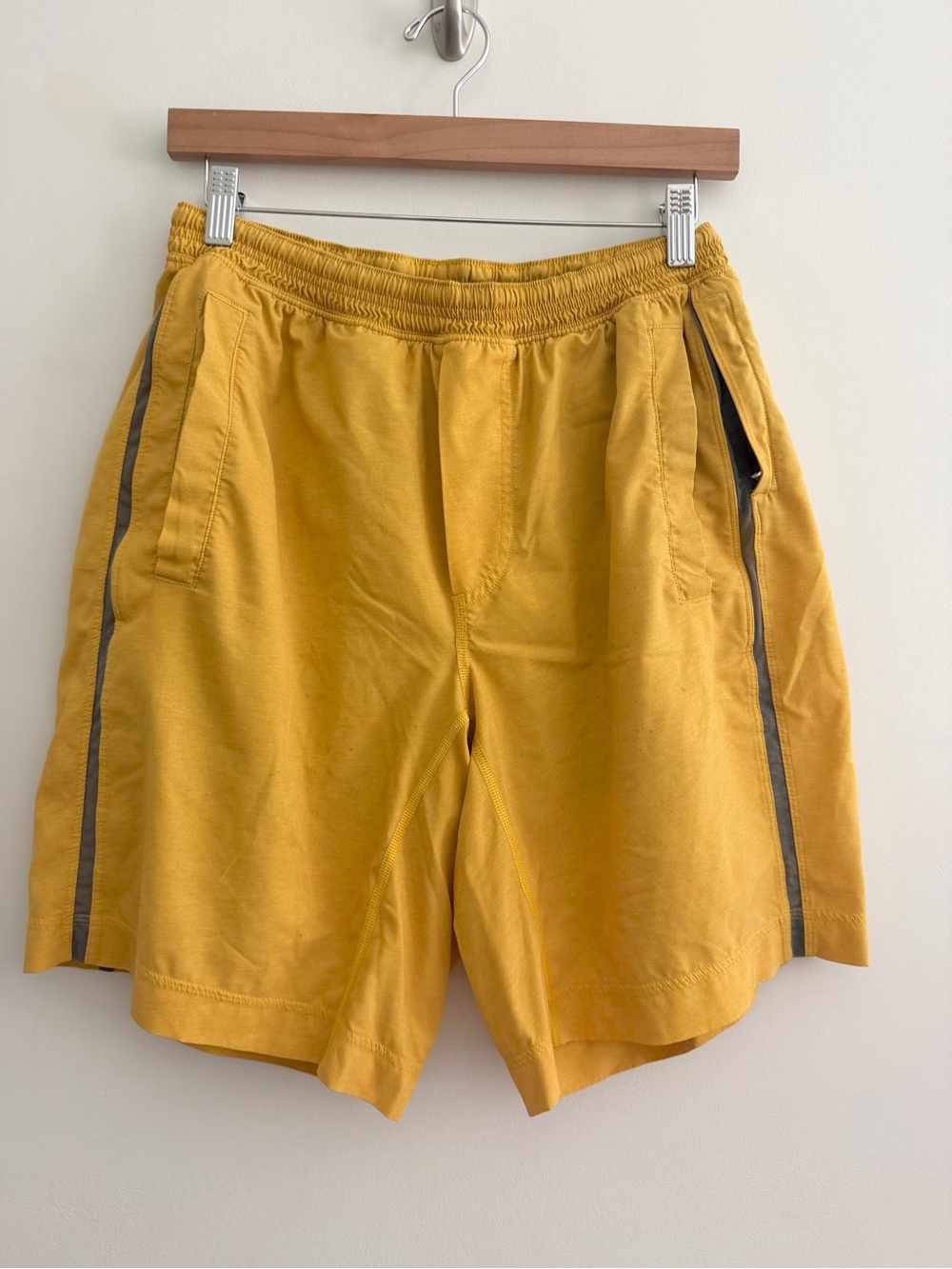 LULULEMON Surge Short Men's Yellow Athletic Running Workout Shorts NO Tag M